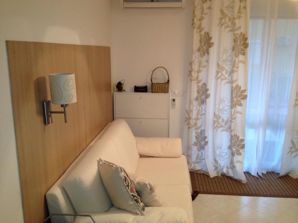 Pizzo Beach Club. One Bedroom Apt 13G Экстерьер фото